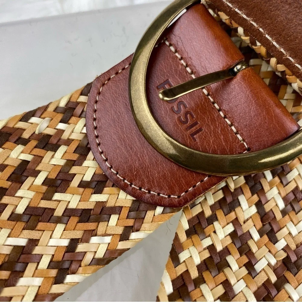 FOSSIL STRAW STYLE BELT SIZE L Woman